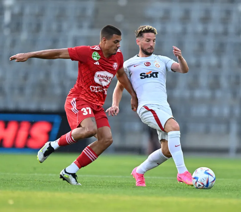 Galatasaray'a Mertens için inanılmaz teklif! Arabistan'dan çılgın rakam - 13