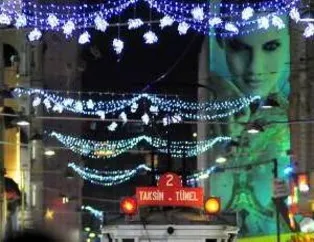 İstiklal Caddesi yılbaşına hazır