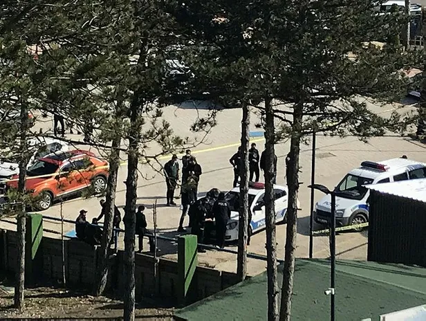 unlu-metafizik-uzmani-salih-memisoglu-hayvanat-bahcesinde-cikan-silahli-kavgada-olduruldu-1615302070228.jpeg Ünlü metafizik uzmanı Salih Memişoğlu hayvanat bahçesinde çıkan silahlı kavgada öldürüldü-3