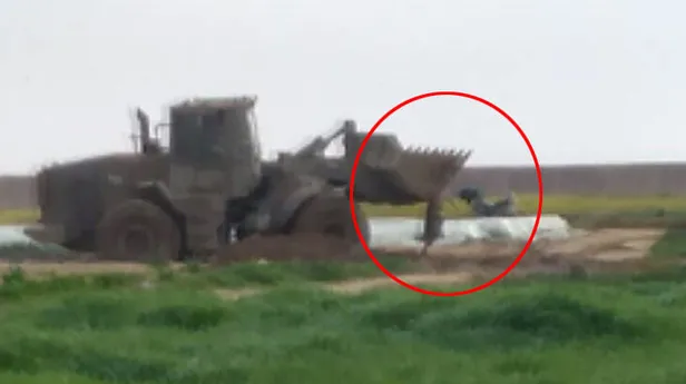 İsrail askerlerinden insanlık dışı hareket! Öldürdükleri Filistinliyi buldozerle...-2