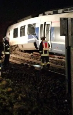 Almanya'da tren kazası: Onlarca yaralı var