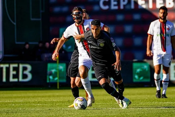 Fatih Karagümrük deplasmanda 3 puanı 3 golle aldı-8