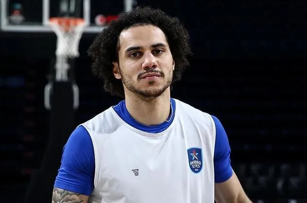 Anadolu Efes'e kötü haber! NBA takımları gözünü Shane Larkin'e dikti