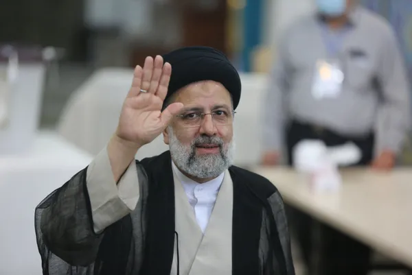 son-dakika-ibrahim-reisi-kimdir-iranda-resmi-olmayan-sonuclara-gore-ibrahim-reisi-8-cumhurbaskani-secildi-1624084630709.jpg SON DAKİKA: İbrahim Reisi kimdir? İran'da resmi olmayan sonuçlara göre İbrahim Reisi 8. Cumhurbaşkanı seçildi-10