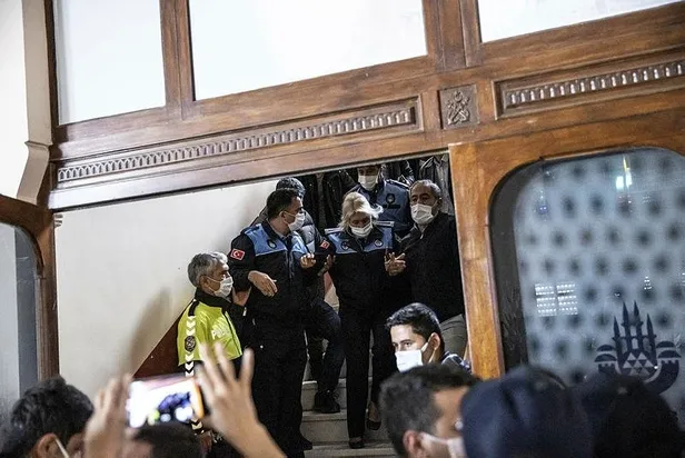 AK Parti'den CHP'nin Adalar'daki TÜGVA işgaline sert tepki: Hain niyetlere asla müsaade etmeyeceğiz-3
