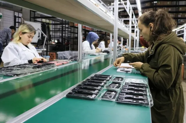 Samsung düğmeye bastı! O telefon modelinin tamamı Türkiye'de üretilecek
