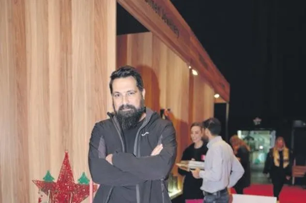 Payitaht: Abdülhamid'in yıldızı Bülent İnal yardım için alışverişte