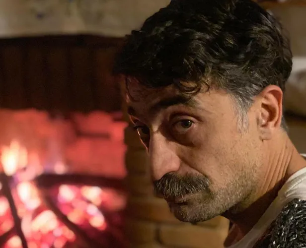 Yalı Çapkını’nın Kazım Ağa’sı Diren Polatoğulları'nın güzeller güzeli eşine hayran bıraktı! Özel hayatını bilen gören beri gelsin! Kızı ve eşi...-3