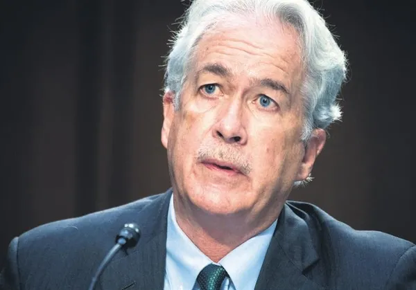 Afganistan vatandaşları Kabil Havaalanı etrafında tahliye umuduyla bekliyorlar! 31 Ağustos trafiği-1