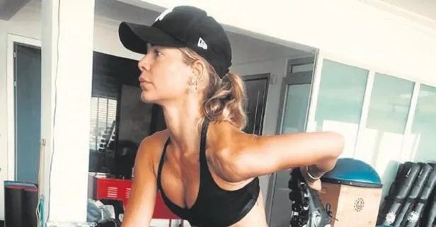 Eliz Sakuçoğlu'dan kas gösterisi