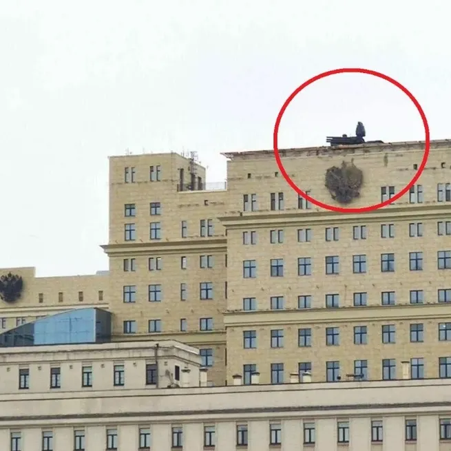 Moskovada hava savunma tatbikatı: Binaların tepelerine S-300 sistemleri yerleştirildi