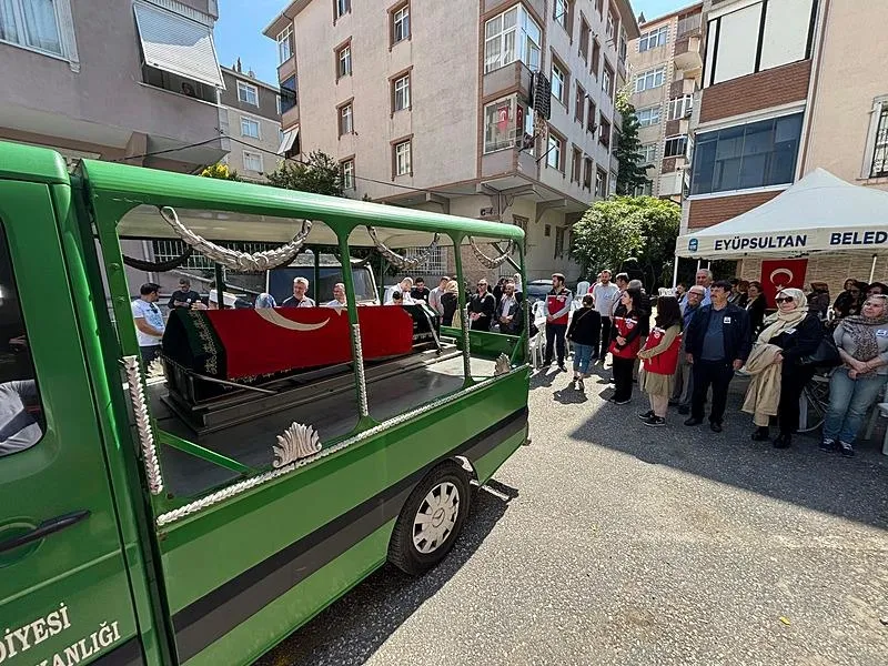 Eyüpsultan'da lisede dehşet! Okul müdürü İbrahim Oktugan'ı silahla öldüren öğrenci tutuklandı | Milli Eğitim Bakanı Tekin: Bu işin peşini bırakmayız-7