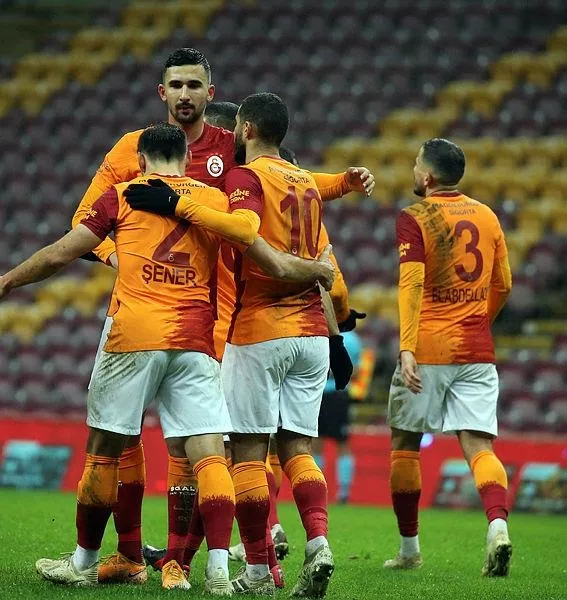 son-dakika-galatasaray-ziraat-turkiye-kupasinda-son-16ya-kaldi-1608062351129.jpeg Galatasaray, Ziraat Türkiye Kupası'nda son 16'ya kaldı | Galatasaray 1-0 Darıca Gençlerbirliği GOLÜ İZLE-2