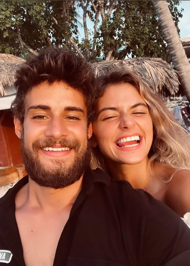 Survivor iyice aşk adasına döndü Acun Ilıcalı'nın bile beklemediği yerden geldi! Aleyna Çalışkan aşkı buldu görümce de ortaya çıktı-5