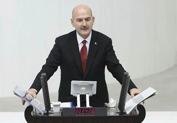 icisleri-bakani-suleyman-soyludan-pkkya-destek-veren-hdplilere-sert-sozler-1607806476314.jpg İçişleri Bakanı Süleyman Soylu'dan PKK'ya destek veren HDP'lilere sert sözler-3