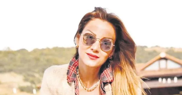 Genç kızlara meydan okuyan fiziği ile dikkat çeken ünlü oyuncu Pınar Altuğ güzellik sırrını açıkladı: 16 saat...