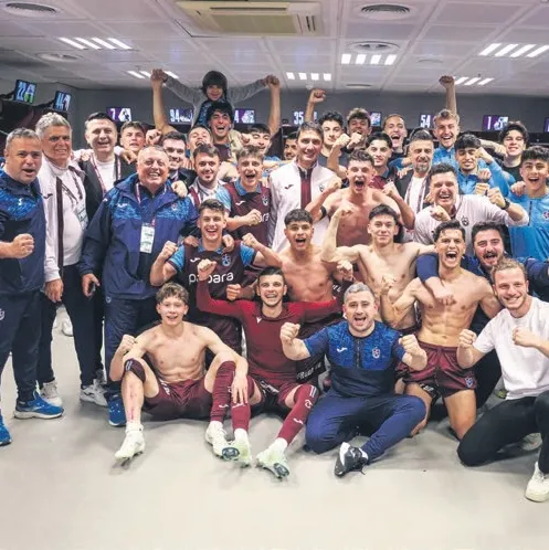 Avrupa’ya ders veriyor