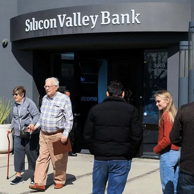 3 soruda ABDdeki banka iflasları ne anlama geliyor? Fed faizi artıracak mı? | Dünya Bidenı konuşuyor: Soruyu cevaplamadı kapıyı kapatıp çıktı