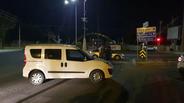 diyarbakirda-siddetli-patlama-icisleri-bakani-suleyman-soylu-teror-saldirisi-hakkinda-aciklama-yapti-1621378678280.jpg Diyarbakır'da şiddetli patlama! İçişleri Bakanı Süleyman Soylu, terör saldırısı hakkında açıklama yaptı-9