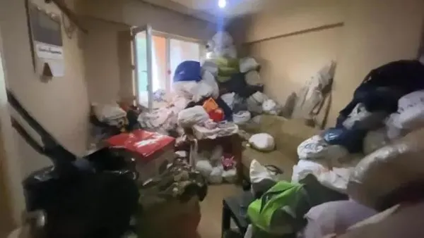 gorenler-saskina-dondu-gaziosmanpasada-kotu-koku-harekete-gecirdi-evden-5-ton-cop-cikti-1691944255881.jpeg Görenler şaşkına döndü! Gaziosmanpaşa'da kötü koku harekete geçirdi: Evden 5 ton çöp çıktı-4