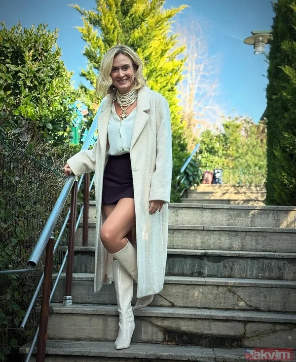 Ceyda Düvenci ile Güçlü Mete evleniyor mu? “Ne güzeldi” Yüzüklerini takıp verdikleri pozla... - 7