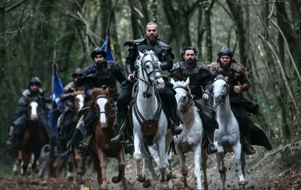 dirilis-ertugrulun-yerini-kapacak-dizi-belli-oldu-2019-sonrasi-bir-ilki-gerceklestirecekler-1681993414143.jpg