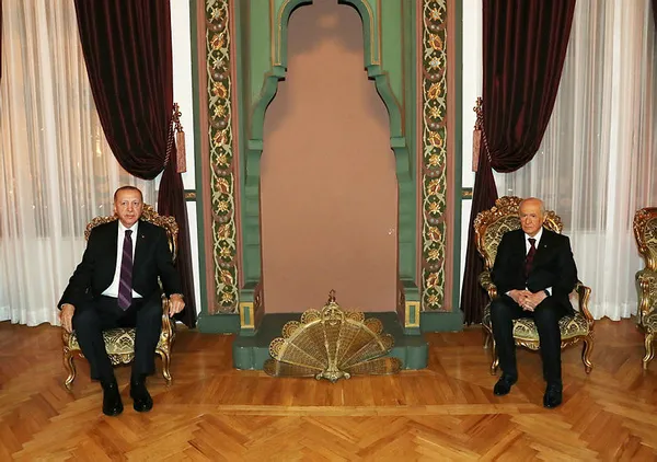 son-dakika-baskan-recep-tayyip-erdoganla-devlet-bahceli-telefonda-gorustu-1609422112908.jpg SON DAKİKA: Başkan Recep Tayyip Erdoğan'la Devlet Bahçeli telefonda görüştü-4