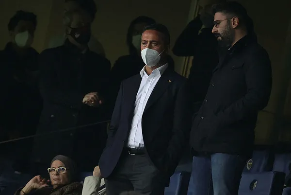 1641984463510.jpg Fenerbahçe'de 4 yılda büyük çöküş! Ali Koç öncesi zirvedeydi şimdi bakın nerede-2