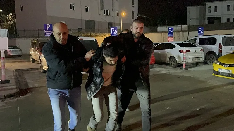 Eskişehir’de yarış dehşeti! Trafik canavarı sürücü yayalara çarptı: 3 kişi hayatını kaybetti