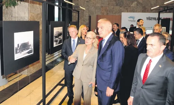 calisma-ve-sosyal-guvenlik-bakani-vedat-isikhan-duyurdu-geri-odeme-listesine-44-ilac-daha-alindi-1698455913899.jpeg Çalışma ve Sosyal Güvenlik Bakanı Vedat Işıkhan duyurdu! Geri ödeme listesine 44 ilaç daha alındı-1