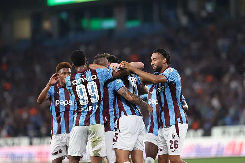 Fatih Tekke'den derbi kararı! O yıldızlar Trabzonspor'a 3 puanı getirecek - 4