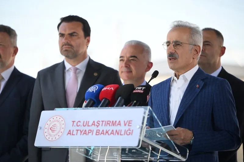 istanbul-kapikule-arasi-4-saatten-15-saate-dusuyor-test-surusu-basladi-1780747681159.jpg İstanbul-Kapıkule arası 4 saatten 1,5 saate düşüyor: Test sürüşü başladı-7