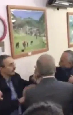 CHP'li vekilden 'evet' diyen vatandaşa dayak!