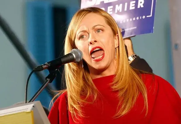 hesap-odemeden-kactilar-faturayi-italya-basbakani-giorgia-meloni-odedi-1692445891101.jpeg Hesap ödemeden kaçtılar! Faturayı İtalya Başbakanı Giorgia Meloni ödedi-3