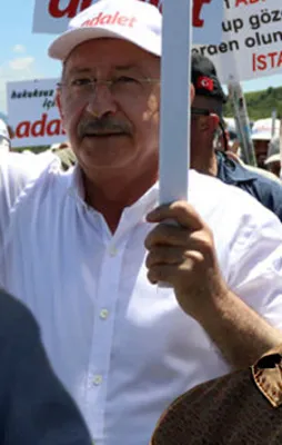 CHP'yi FETÖ ve PKK yönlendiriyor