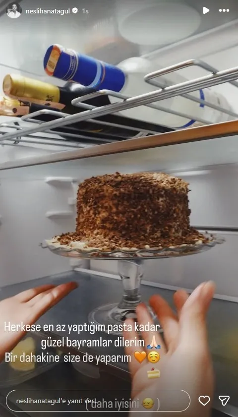 neslihan-atagulden-mutfak-paylasimi-bayram-pastasi-hazir-1774097872584.jpg Kadir Doğulu çok şanslı! Neslihan Atagül'den iştah kabartan bayram sürprizi! Mutfakta hünerlerini sergiledi-6