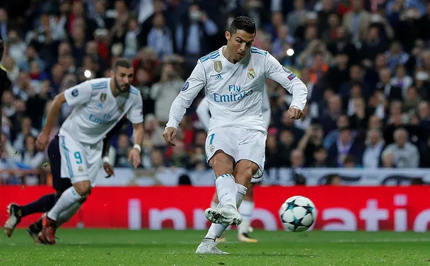 Cristiano Ronaldo hamile sevgilisini aldattı-9