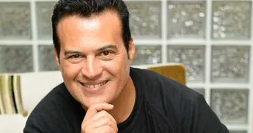Hakan Pekerin oğluna bakın! İşte 90ların unutulmaz ismi Hakan Pekerin oğlu Burak...