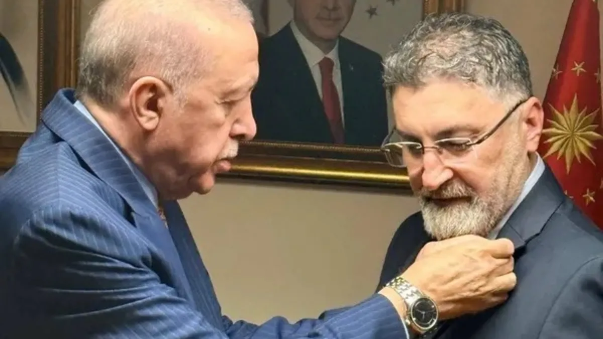 AK Parti'ye geçen Serik Belediye Başkanı Kumbul’a hain saldırı: Köy evi kurşunlandı