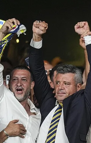 TAKVİM kongreyi yerinden izledi! Sadettin Saran ateşten gömleği giydi