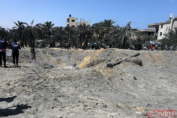 Soykırımcı İsrail alçak saldırısı sonrası El Mevasi'deki yıkım böyle görüntülendi! İşte kare kare vahşet - 26