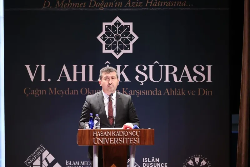 Ankara Sosyal Bilimler Üniversitesi Rektörü (ASBÜ) ve Türkiye Yazarlar Birliği (TYB) Başkanı Prof. Dr. Musa Kazım Arıcan (Takvim.com.tr)