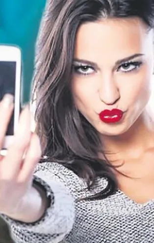 Estetik yaptıranların yaşı 18'e kadar düştü