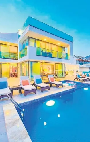 Uçan villa! Günlük kiralar 6 bin liraya çıktı... | Tatilde kazık yemeyin villa nasıl kiralanır?