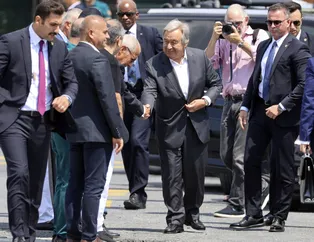 BM Genel Sekreteri Antonio Guterres, Zeyport'ta denetimlerde bulundu