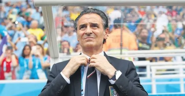 Cesare Prandelli’nin yeni adresi Genoa