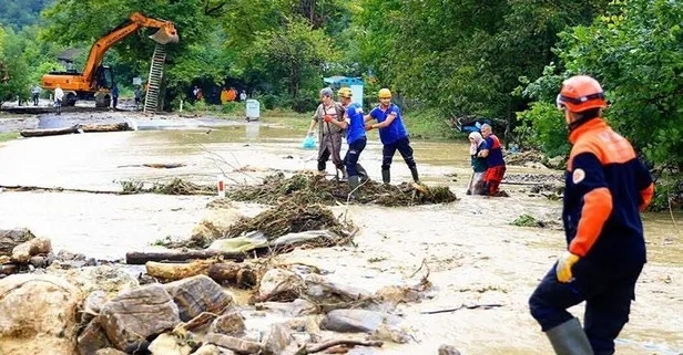 Karadeniz'de selin neden olduğu yaralar sarılıyor! Her haneye destek verilecek