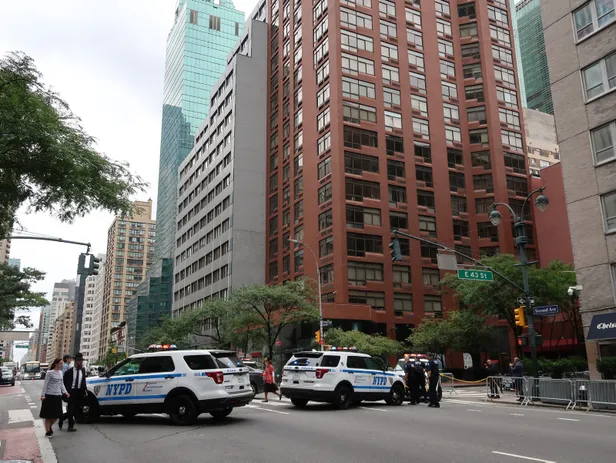 New York İsrail Başkonsolosluğu'nun bulunduğu caddede bomba alarmı-4