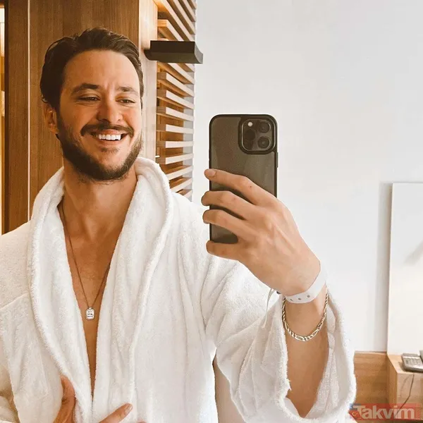 Pelin Akil'in siyah elbiseli pozunu görenlerin nutku tutuldu! Görenler 'Fahriye Evcen mi?' demeden duramadı! Güzeller güzeli Pelin... - 6