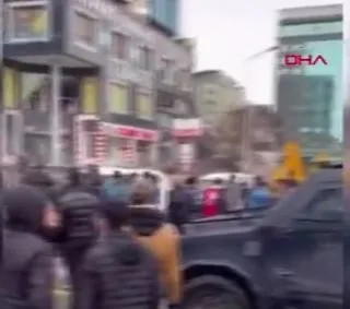 Son dakika: Kahramanmaraş'taki 7,7'lik deprem! Diyarbakır'da arama kurtarma çalışmalarına katılan Polis Özel Harekat: Yaşıyor komutanım!-4